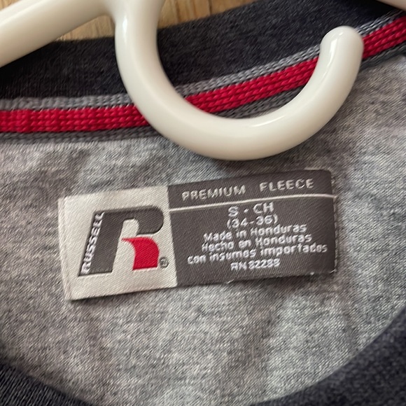 grey crewneck - Picture 3 of 3